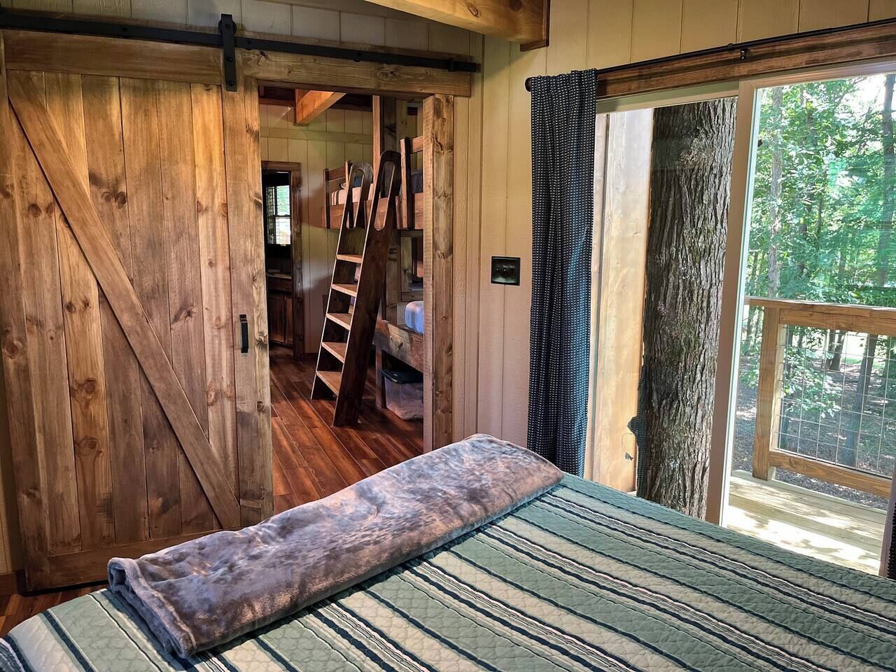 1 soveværelse, sengetøj