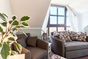 TV, DVD-spiller og stereoanlegg