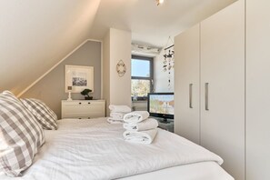 2 habitaciones, tabla de planchar con plancha, wifi y ropa de cama 