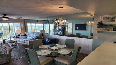 Beautiful 3/2 at Steven's Landing