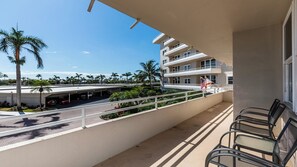 Unclassified image, 2 of 19, button