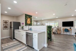 Fridge, microwave, oven, stovetop - NEW: Tulum Theme|Hot Tub|Games|10 min to Downtown (Denver)