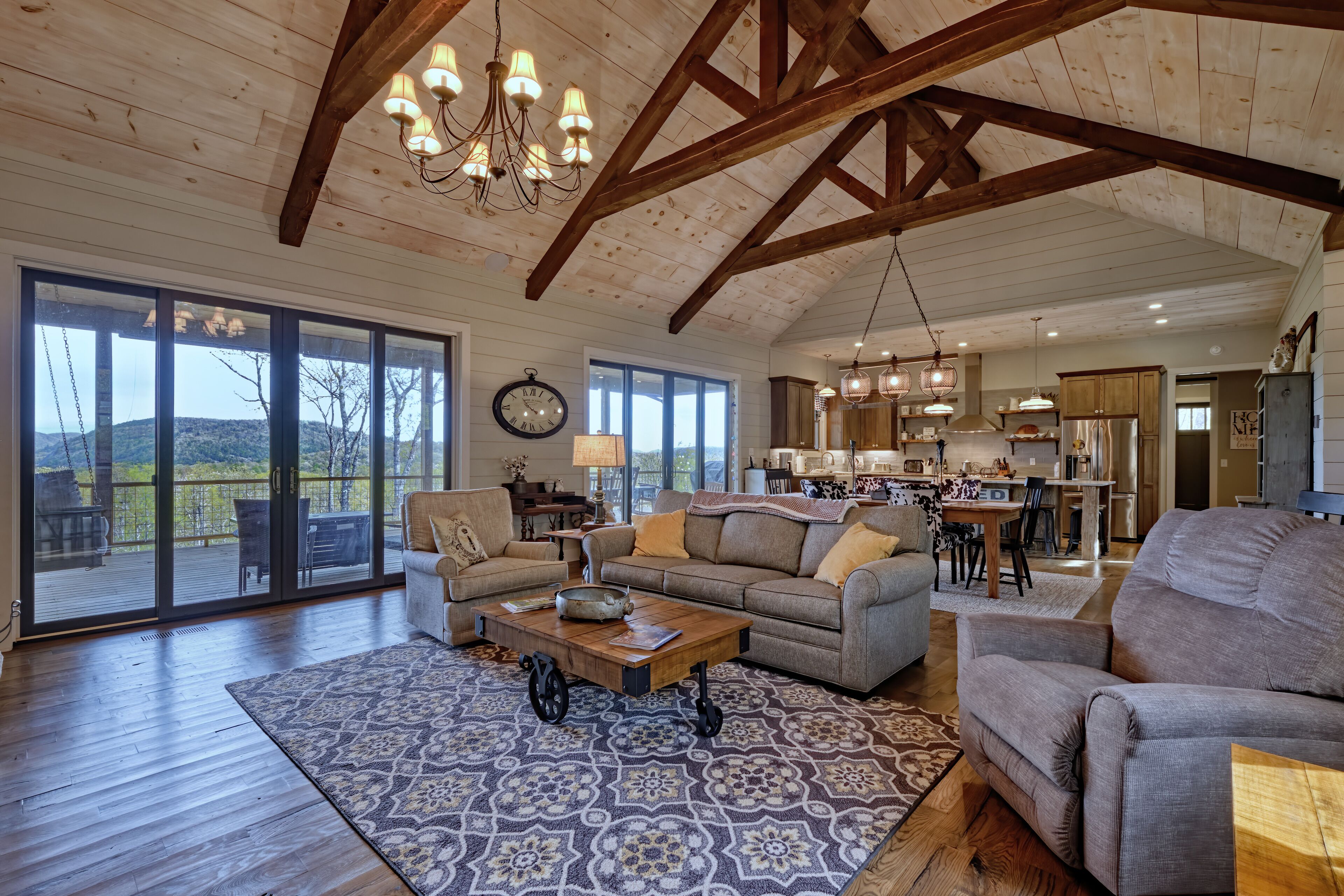 Mountain Joy -  Escape to this luxurious mountain sanctuary with breathtaking mountain views!