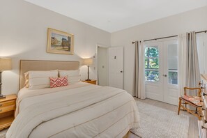 5 habitaciones, escritorio, tabla de planchar con plancha y wifi gratis 