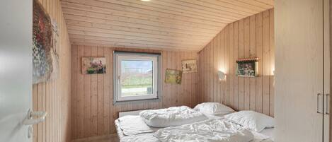 5 bedrooms, free WiFi