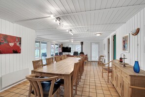 Dining - Einladendes Poolhaus mit Meerblick - Einladendes Poolhaus mit Meerblick (Nordborg)