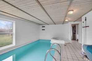 Piscine couverte, piscine chauffée