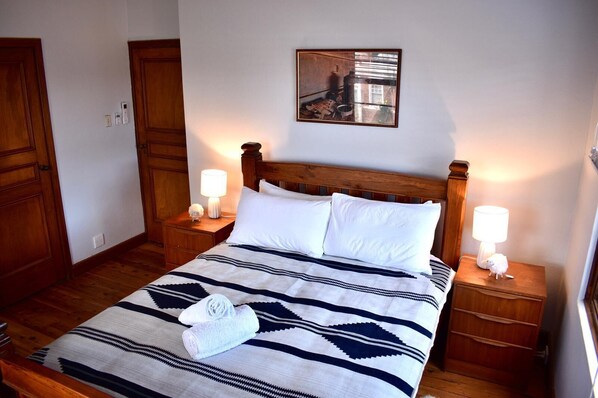 Double Room | Free WiFi, bed sheets