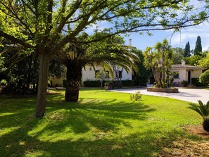 Property grounds - Casa María (Santa María del Camí)
