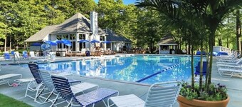 The Homestead at Hidden Valley 
Golf, ski in/ski out lakeside home! Pet friendly