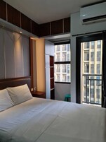 Premier Studio | Free WiFi