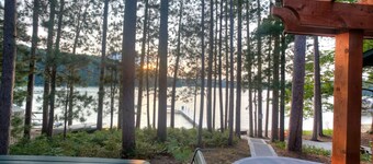 Newly Remodeled Lakefront Cabin w/ Modern Amenities.