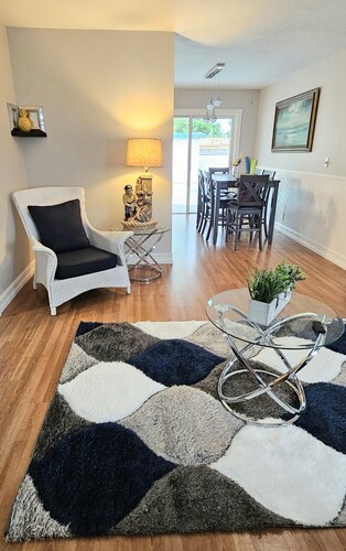 Traveler's Delight in Cabana Colony