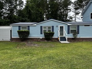 Exterior - The Bluetop private  Lowcountry  Luxury 
Amazing outside gazebo  GRADS WELCOME  (Beaufort)
