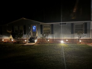 Exterior - The Bluetop private  Lowcountry  Luxury 
Amazing outside gazebo  GRADS WELCOME  (Beaufort)