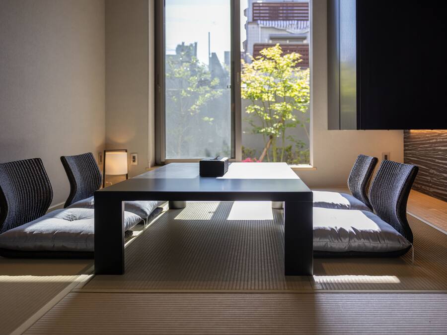 Economy Quadruple Room | Soundproofing, free WiFi, bed sheets