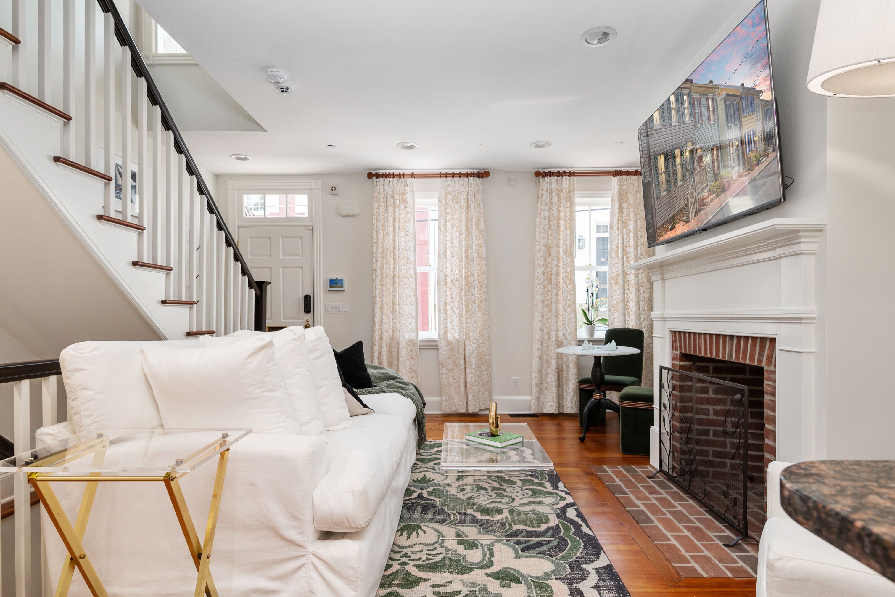 Smart TV, fireplace, video games