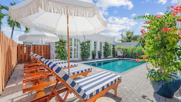 Piscine extérieure, piscine chauffée