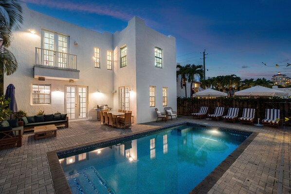 Outdoor pool, a heated pool
