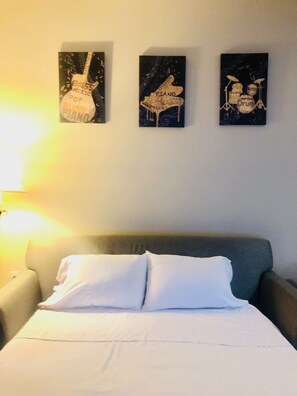 1 bedroom, iron/ironing board, WiFi, bed sheets