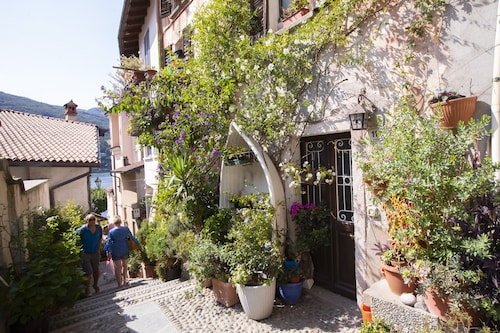 La Finestra Sul Lago, Stresa, Italy