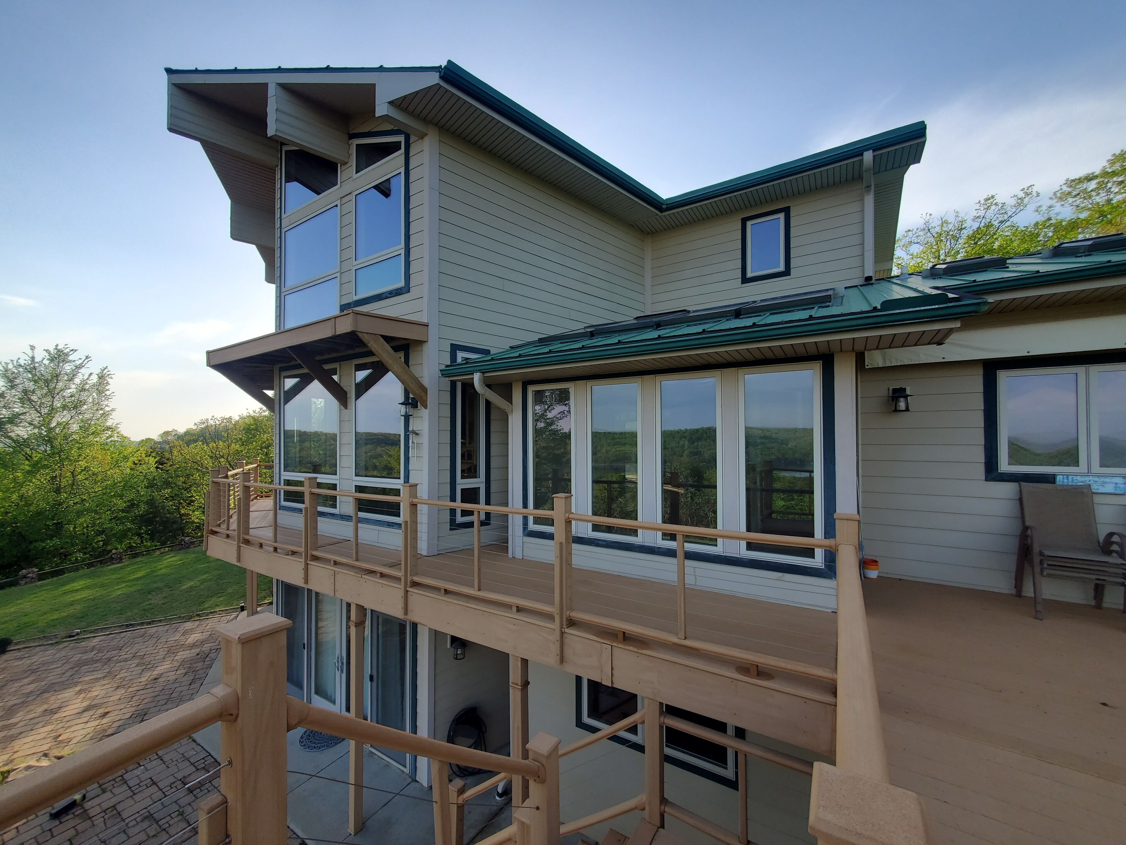 Breezy Point-Luxury Home & Amazing Lake Views! Near Sailboat Club & Marina