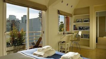 2 habitaciones, escritorio, tabla de planchar con plancha y wifi gratis