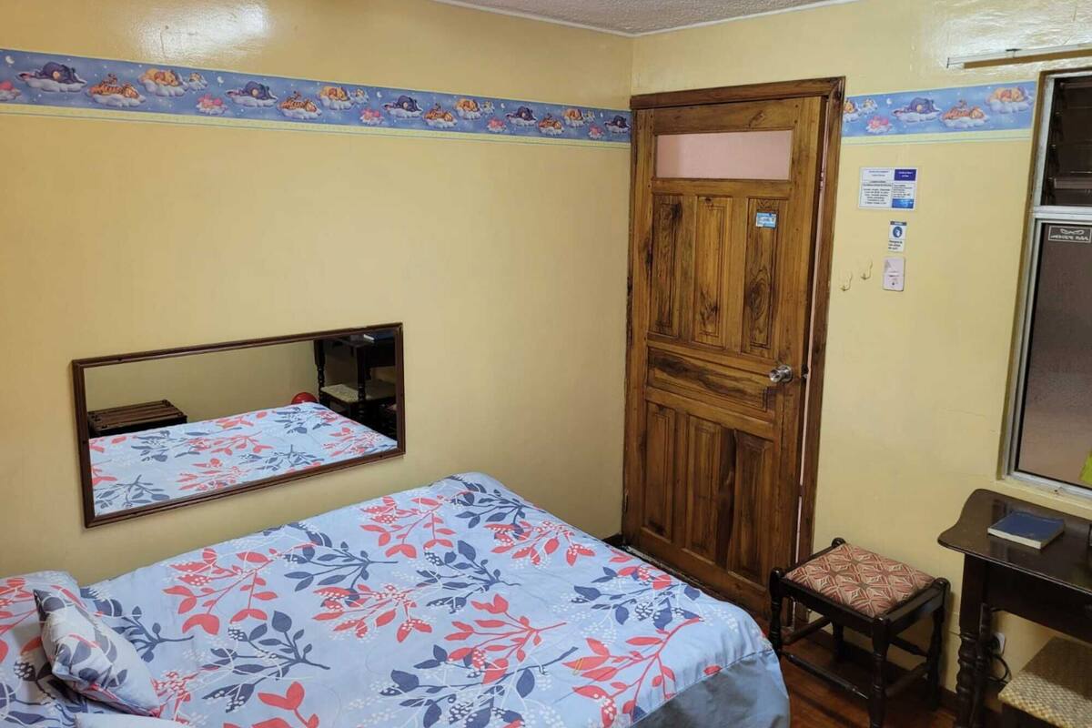 Wifi gratis y ropa de cama