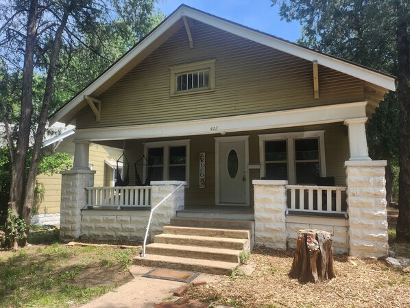 Exterior - Antique Bungalow
Close to Downtown wichita! (Wichita)
