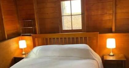 Lake St Catherine Cabin For Two with deck and lake access