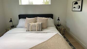 2 chambres, coffres-forts dans les chambres, fer et planche Ă repasser