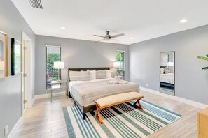4 bedrooms, desk, iron/ironing board, travel crib