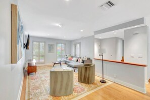 TV - Idyllic Boca Pool Home: 4/2.5 + Study-FAU & Mizner (Boca Raton)