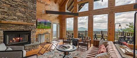 Televisión, chimenea, videojuegos y estéreo