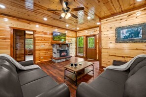 Fernseher, Kamin, Videospiele