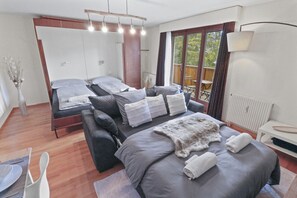 1 chambre, fer et planche à repasser, Wi-Fi gratuit, draps fournis