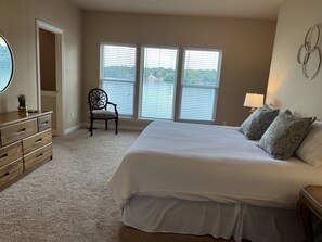 4 habitaciones, escritorio, tabla de planchar con plancha y wifi gratis