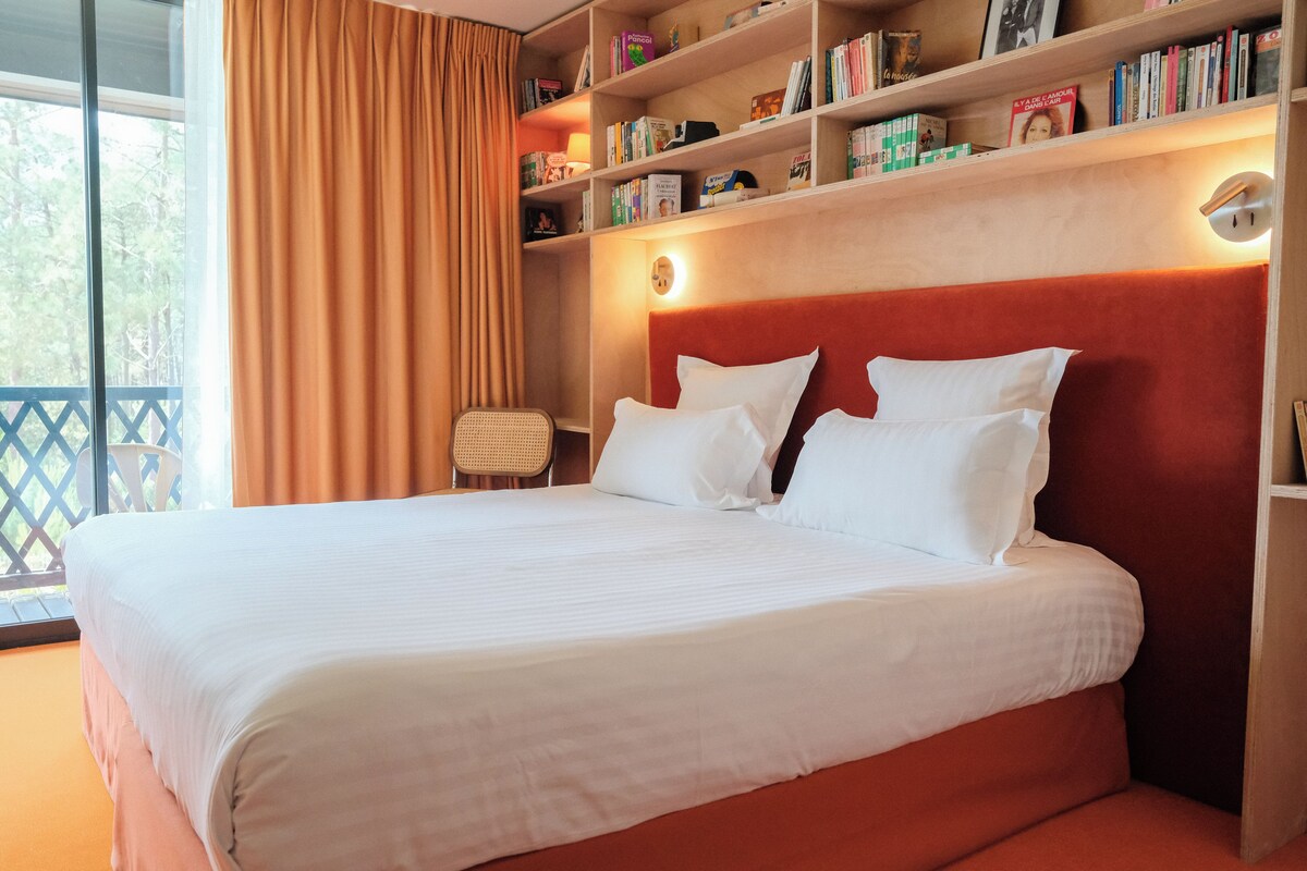 Ropa de cama de alta calidad y camas con pillow-top