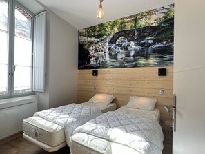 1 habitación, tabla de planchar con plancha y wifi gratis 