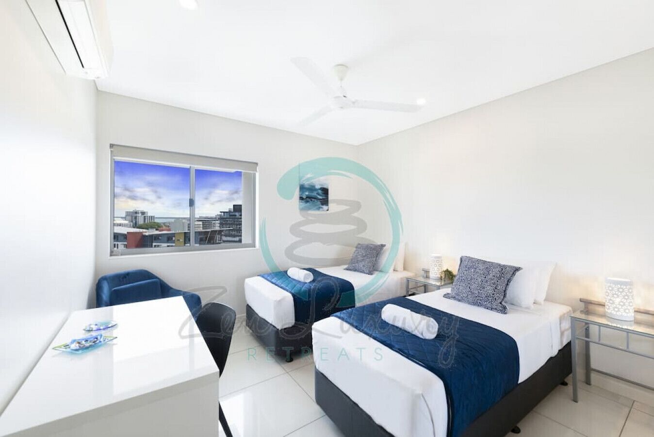 Premier Condo | Laptop workspace, soundproofing, iron/ironing board, travel cot