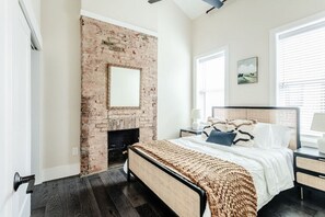 3 chambres, fer et planche à repasser, lit parapluie, Wi-Fi gratuit
