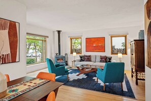 Fernseher, Kamin, Arbeitsbereiche