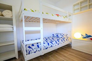 3 habitaciones y ropa de cama