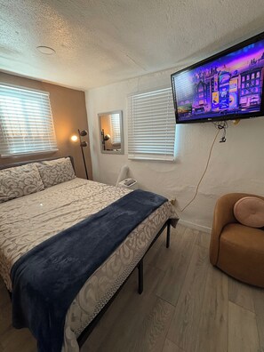 1 chambre, fer et planche à repasser, Wi-Fi, draps fournis