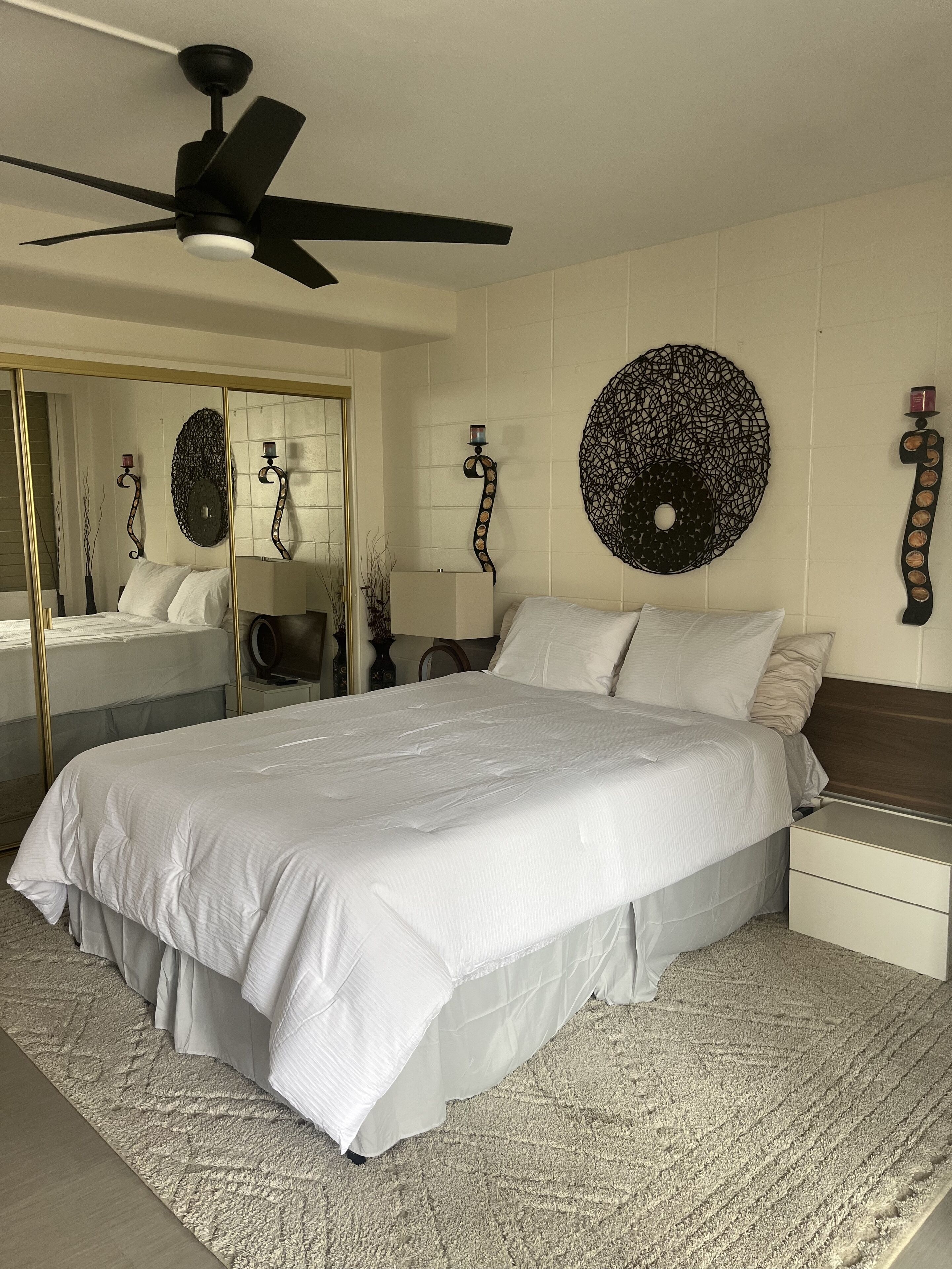 2 bedrooms, iron/ironing board, WiFi, bed sheets