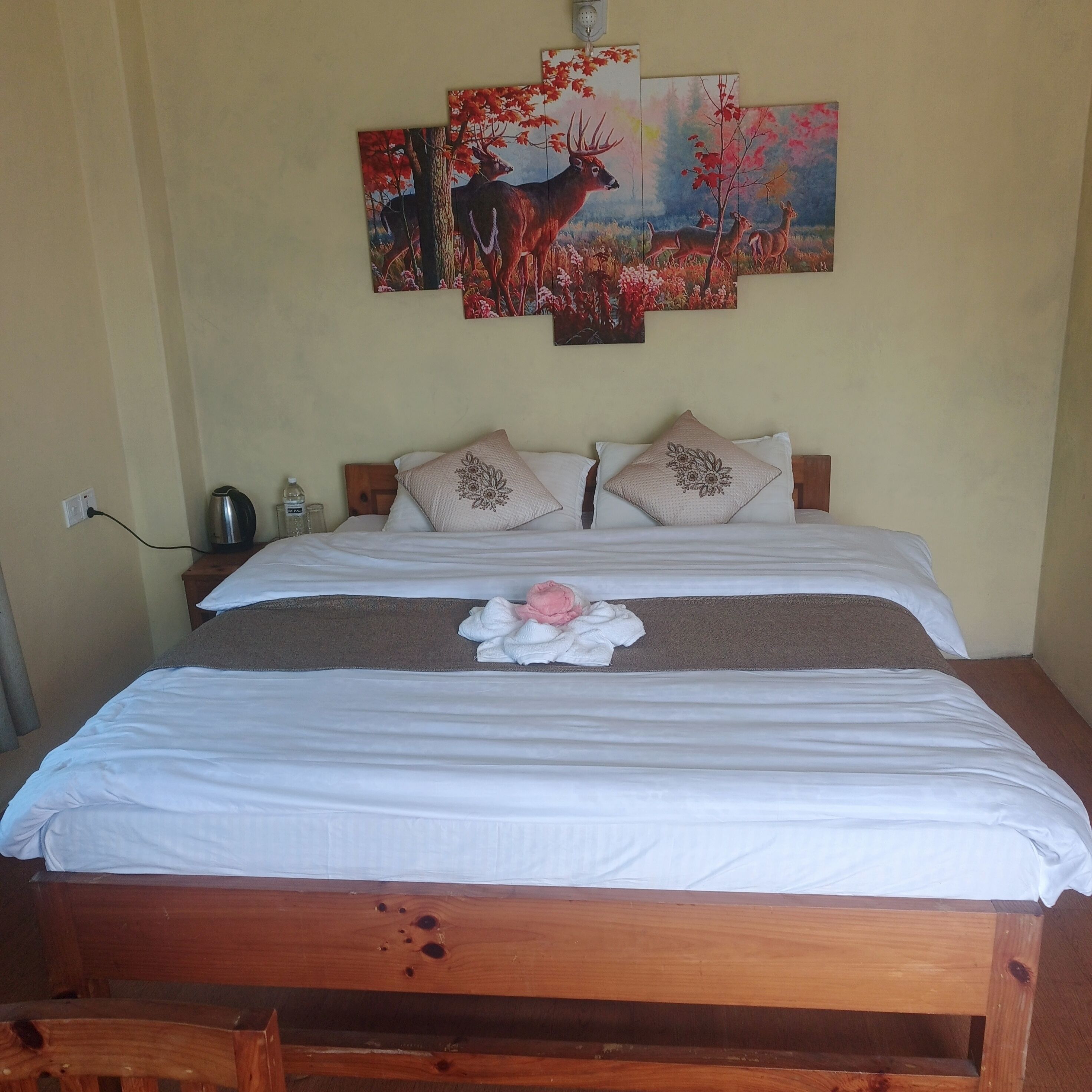 Memory foam beds, desk, laptop workspace, free WiFi