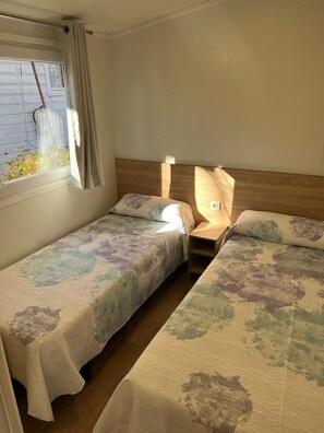 Superior Bungalow | Free WiFi - Camping La Playa (Logroño)