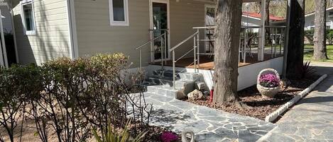 Bungalou superior | Terrassa o pati