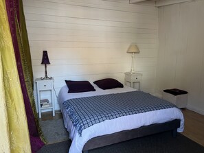 3 chambres, fer et planche à repasser, Wi-Fi