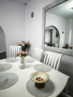 Dining - Vacation Home "Marilidia House" with 2 Balconies, Shared Terrace & Wi-Fi (Kastelli)